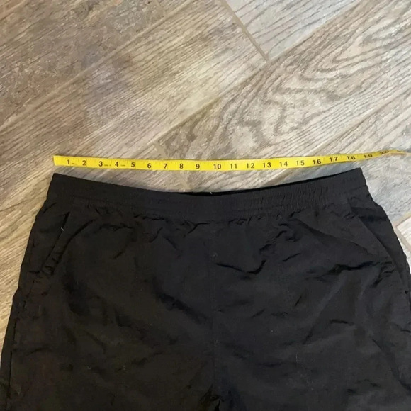 The North Face 7” pull on adventure shorts, Black Men’s size XL - Picture 5 of 11